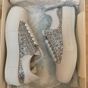 Women’s Alexander Macqueen Sneaker in Silver